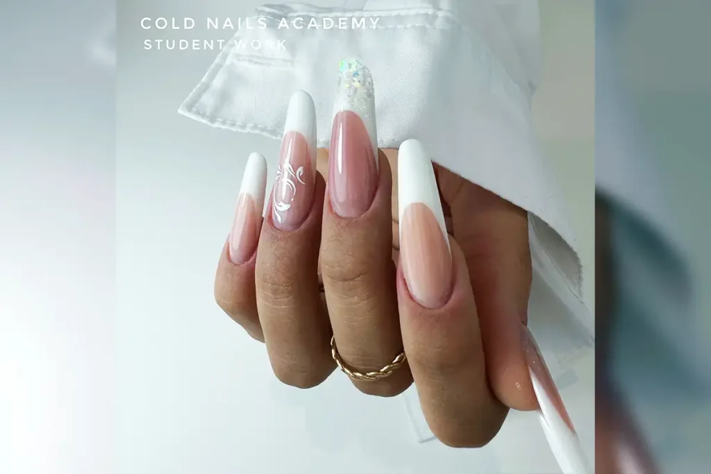 Corso Ricostruzione Unghie Bologna